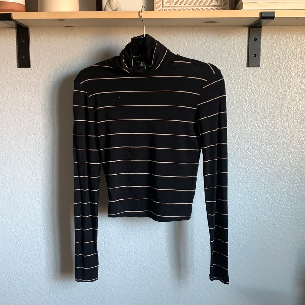 Striped turtle neck
